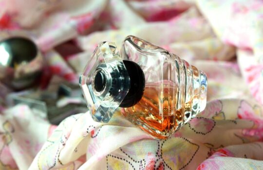 perfume-510698_1920