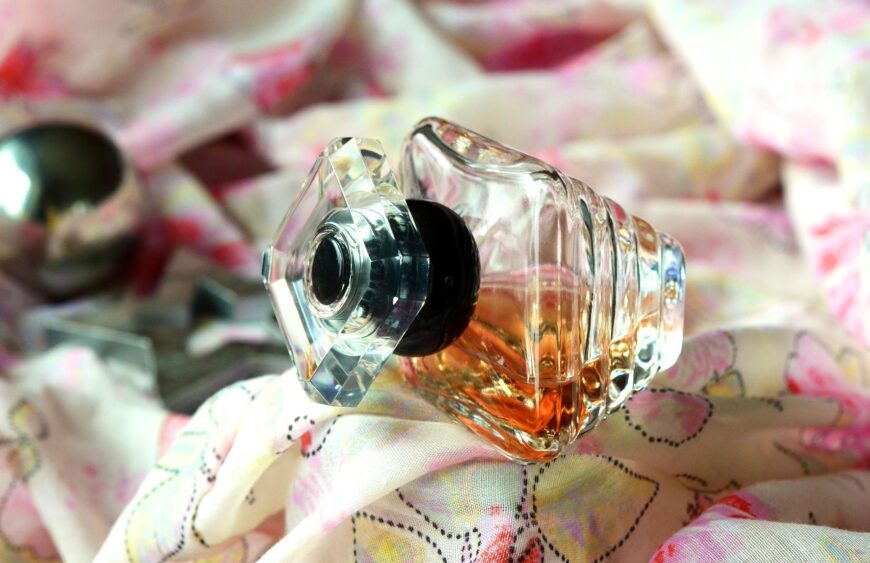 perfume-510698_1920